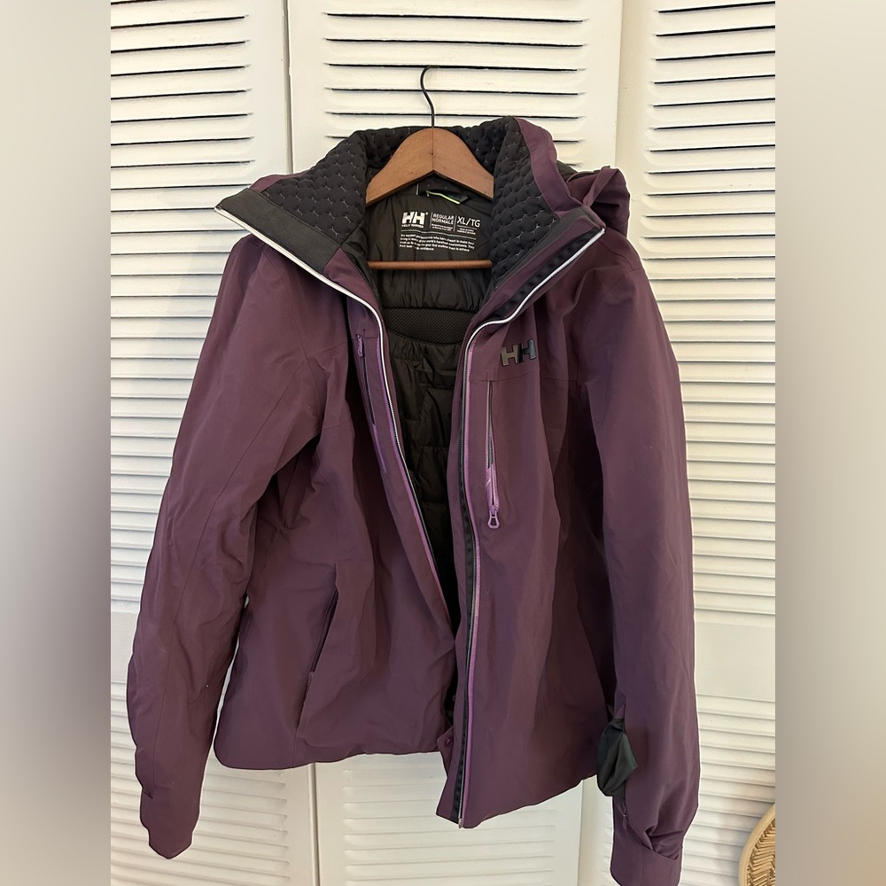 Helly Hansen Alphelia LIFALOFT ladies ski jacket
